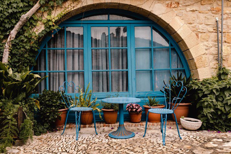 Beau balcon d'une vieille maison à Pals Espagne 181624 40218