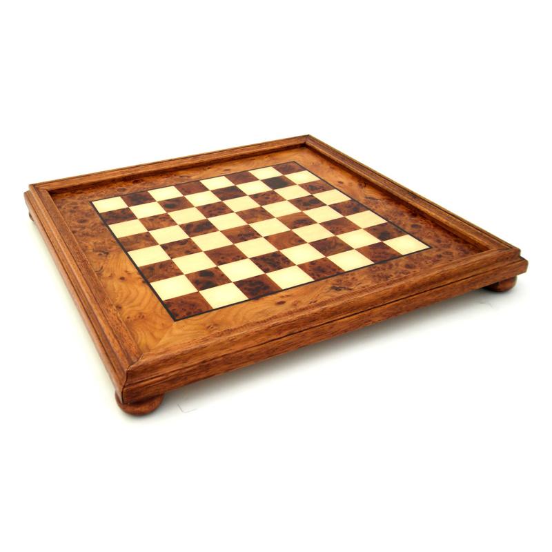 échecs en bois