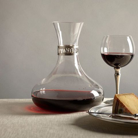 une carafe pour un amateur de vin