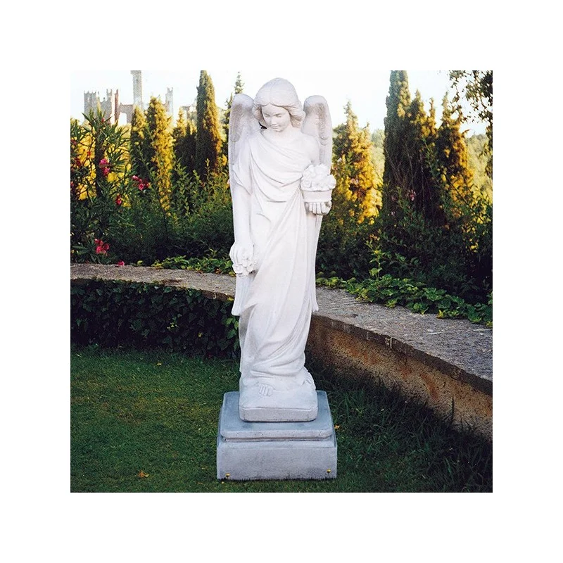 Grandes sculptures pour le jardin des anges