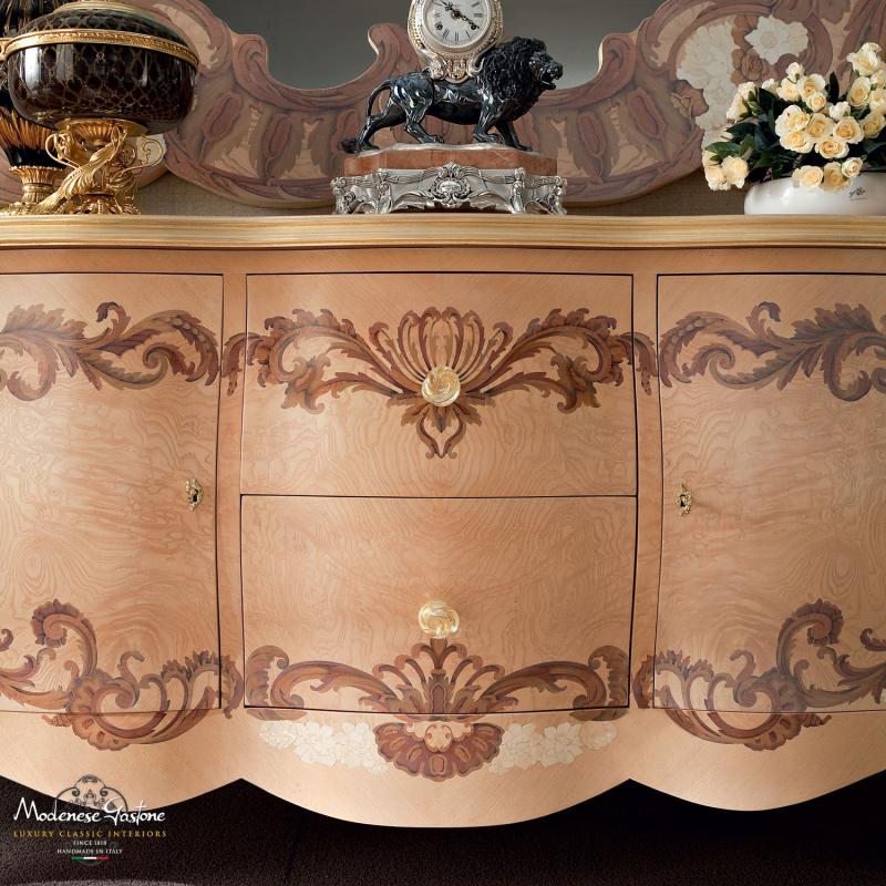 mobilier baroque élégant