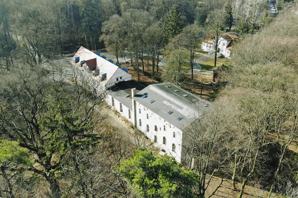 Un monument destiné à une maison de retraite