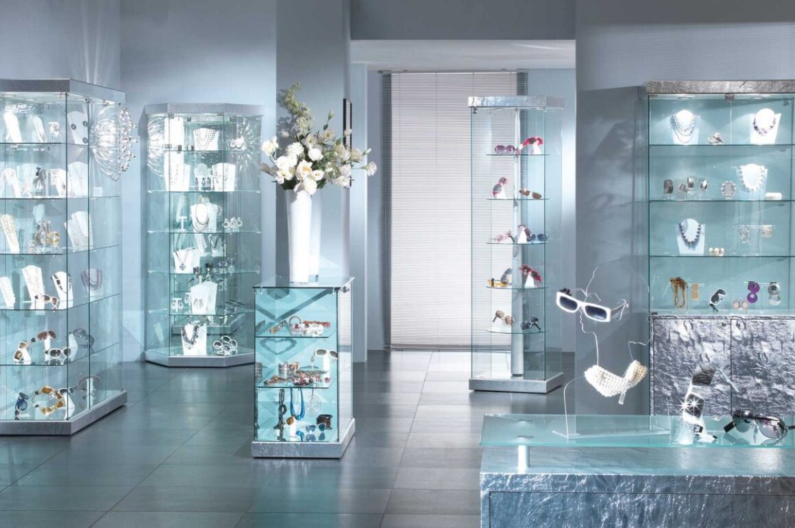 Quel type de vitrine en verre pour une boutique