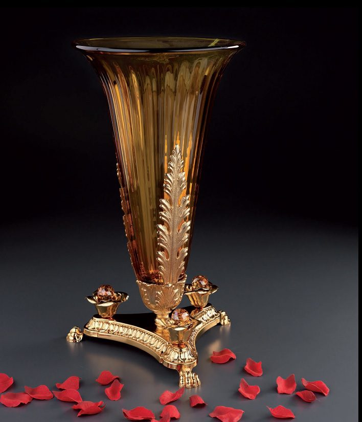 vase avec de l'or