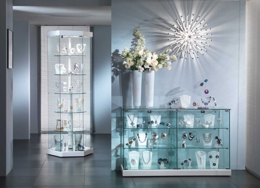 Vitrine en verre pour magasin et boutique