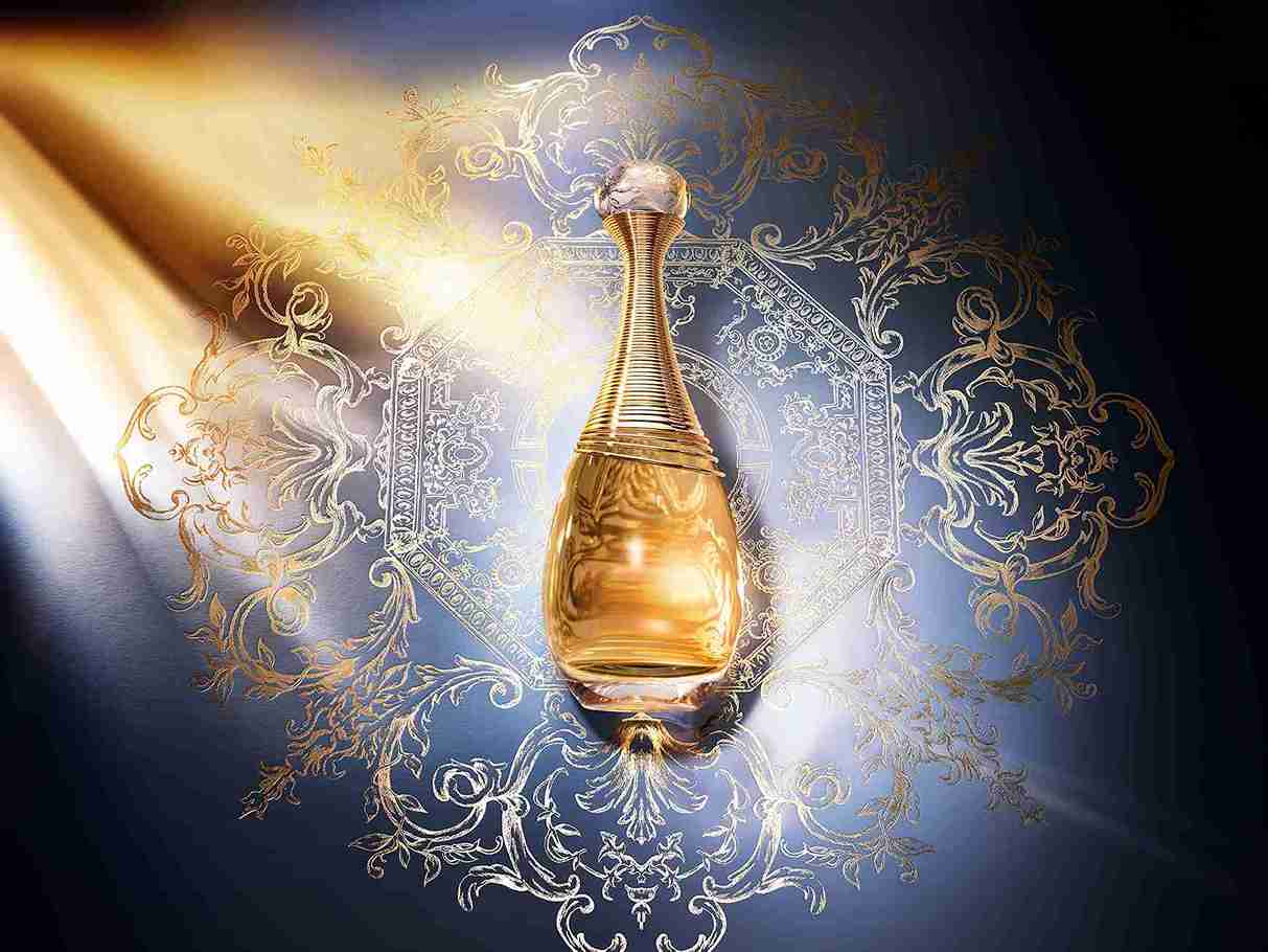 Le parfum le plus séduisant qu'une femme puisse porter Dior