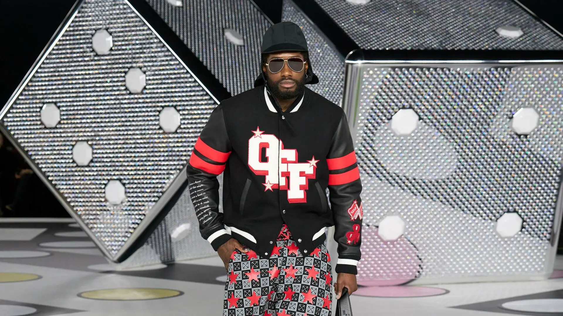 Marque de vêtements de luxe vendue