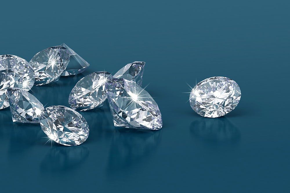 Quelle est la différence entre un diamant et un brillant ?