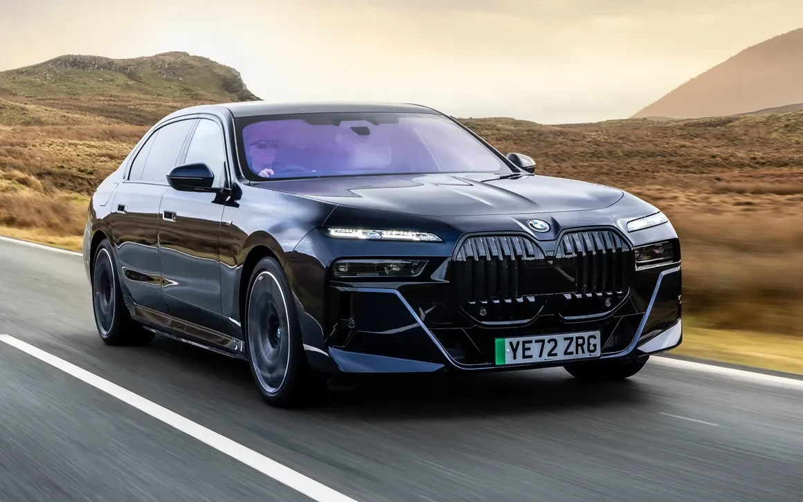 Voitures électriques de luxe 2025 – top 10 et guide d’achat