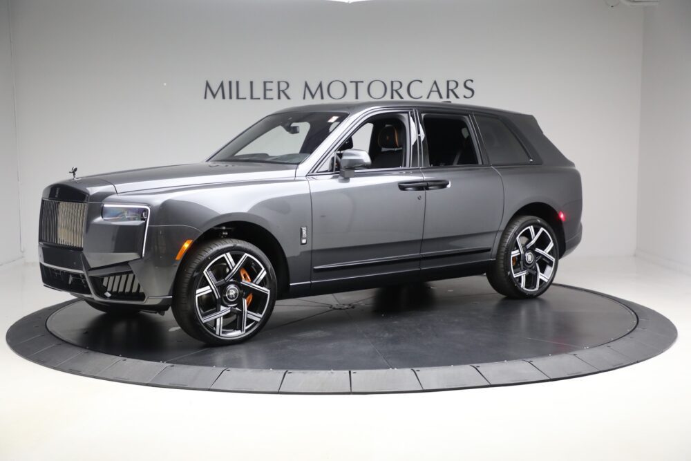 Rolls-Royce Cullinan Black Badge 2026, comme le sommet sombre du luxe